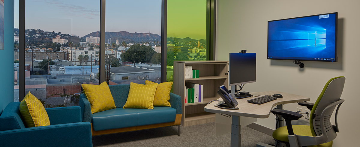 Office inside Kaiser Hollywood Romaine