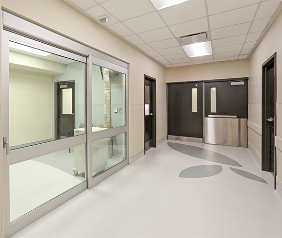 Interior view of hallway in the Loma Linda University Medical Center Murrieta ED/Observation