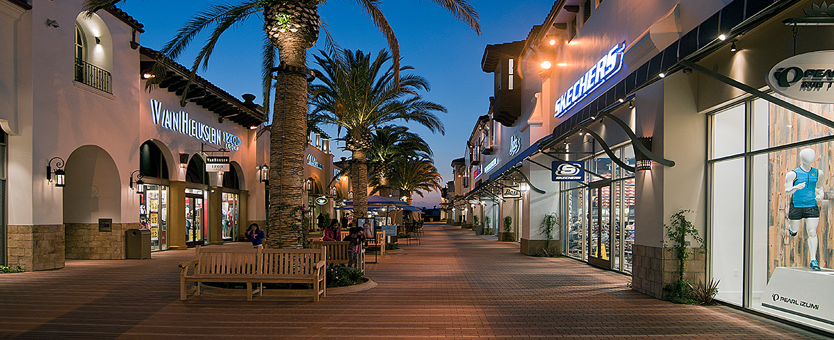 Exterior wide angle view of Outlets at San Clemente