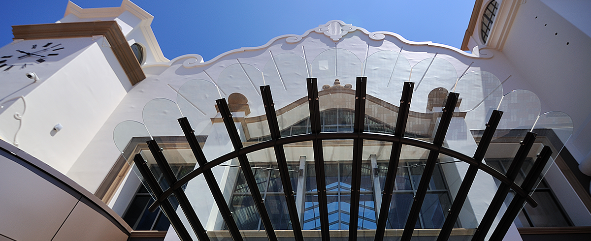 Exterior view of façade at the Outlets at San Clemente