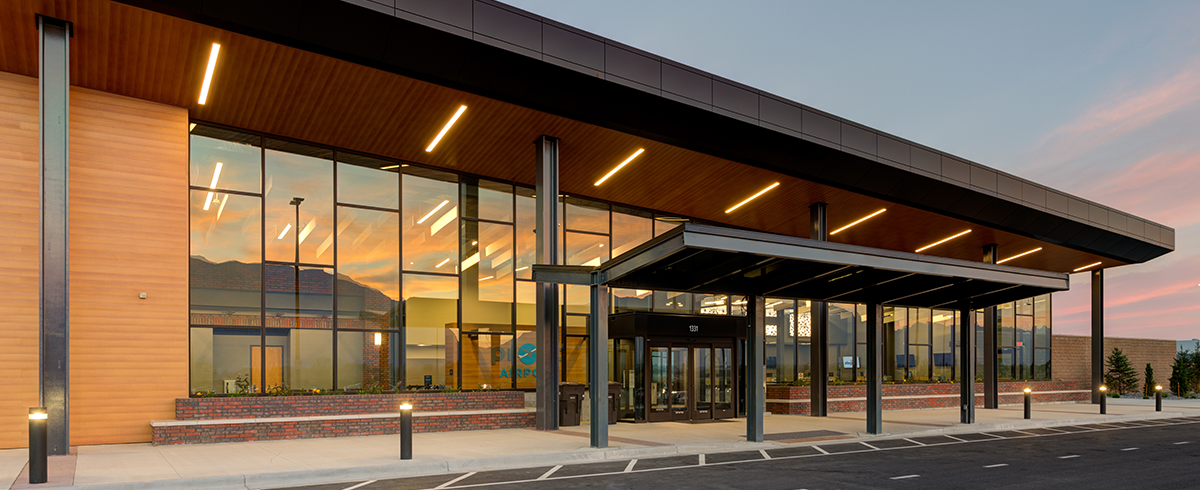 Exterior view to the entrance to the Terminal Replacement and Provo Airport