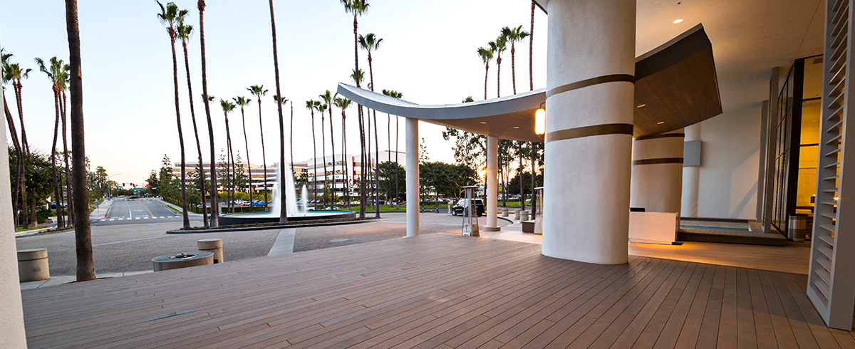 Exterior view of Westdrift Manhattan Beach Hotel entrance