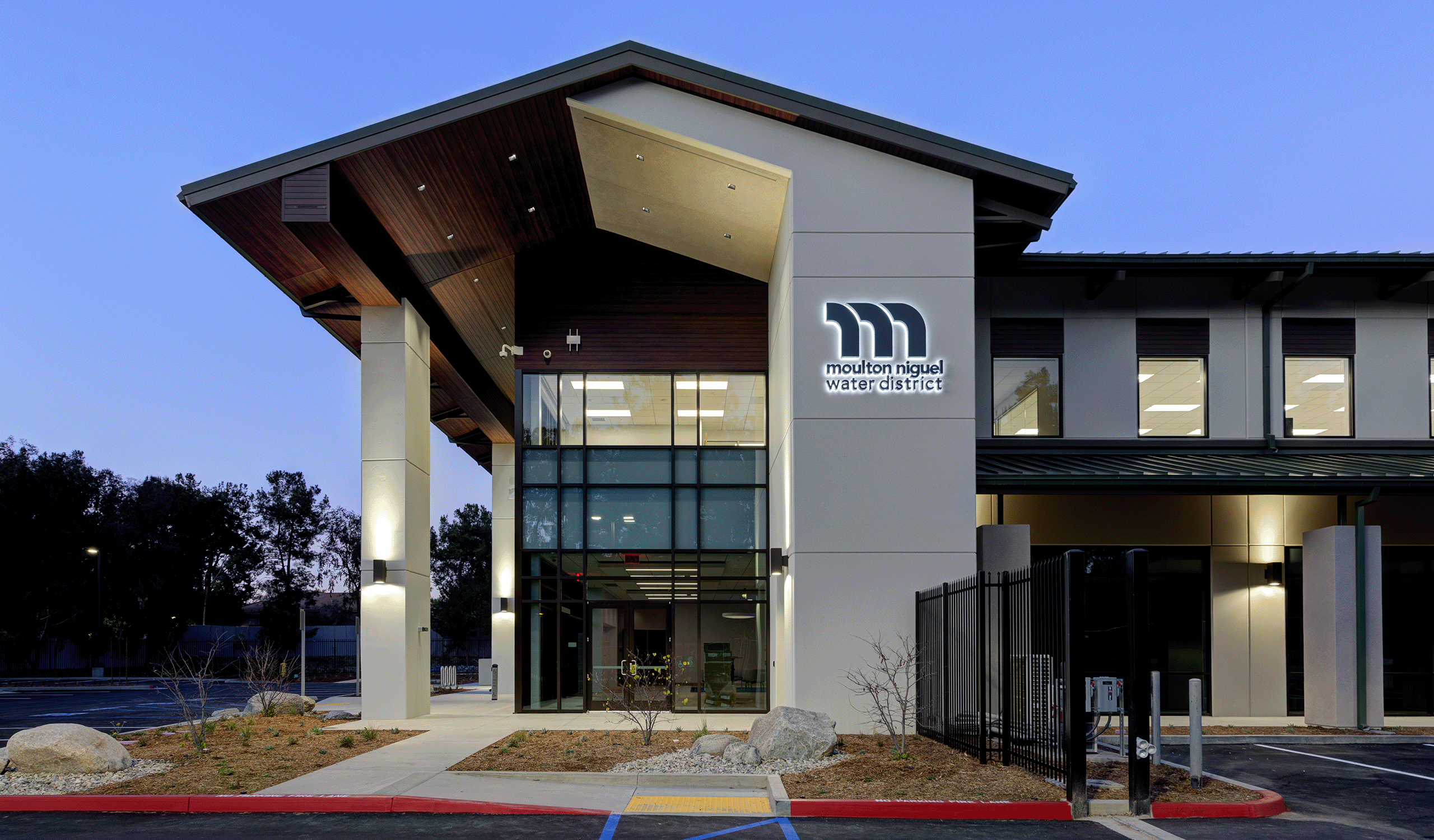 Exterior view of the entrance to the Moulton Niguel Water District
